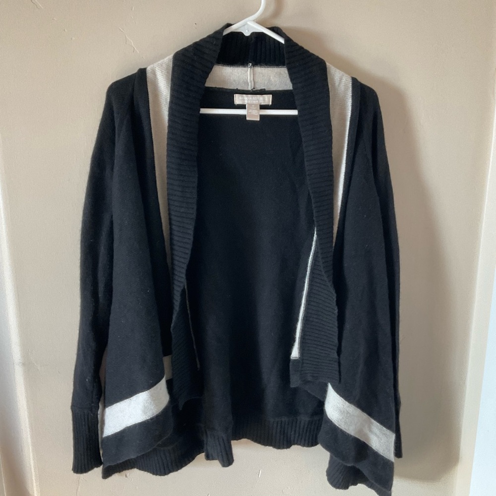 Banana Republic : woman’s cardigan S